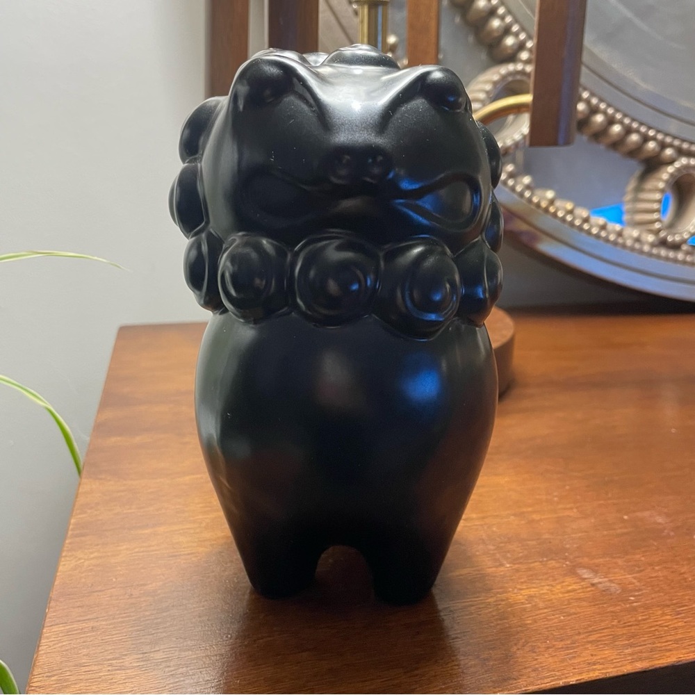 Mid Century Modern Japanese Foo Dog Lion Ceramic Statue Matte Black